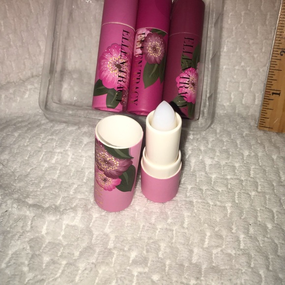 Ellen Tracy lip balm - Picture 4 of 7